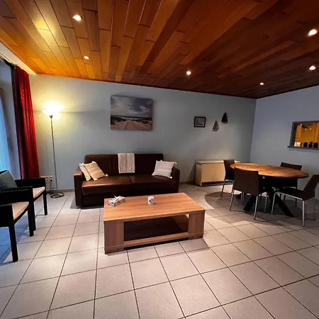 Gelijksvloersappartement Op Zeedijk アパート